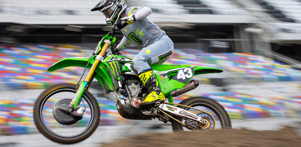 Motocross rider wearing Airline two