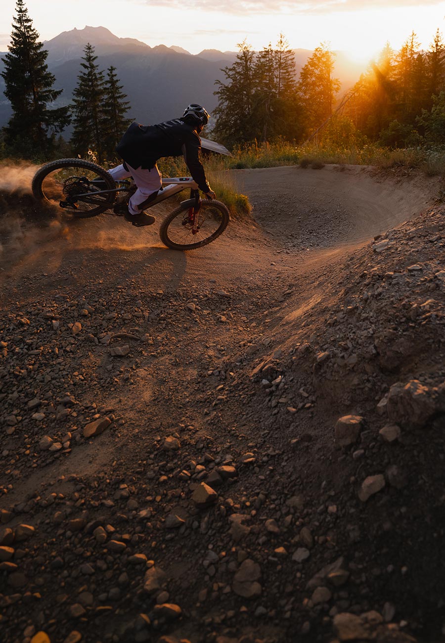 FOX x Morzine Campaign Mobile